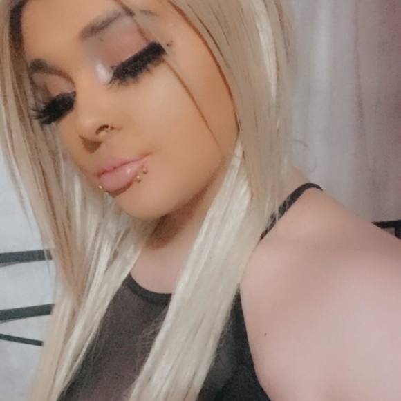 Meet your Posher, Taja - Picture 1 of 1